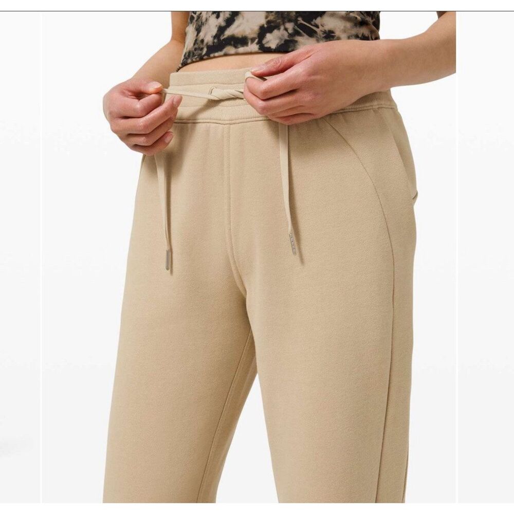 Lululemon Scuba High Rise Jogger Size 14 Shade: Trench‎
